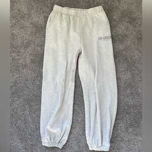 DISNEY LAND BRAND CUFFED HEATHER GRAY SWEATPANTS (los angelous cali) size large